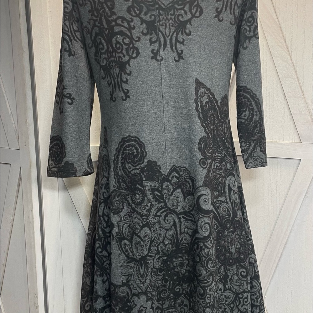 Papillon Blanc Charcoal and Black Floral Dress